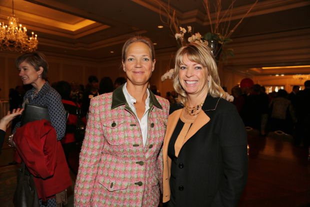 Lotta Fox, Kerry Holekamp